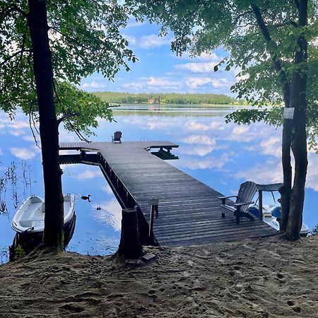 Mazursko - Komfortowe Apartamenty Nad Jeziorem, Sauna, Kominki Na Parterze เครโตวิเนย์ ภายนอก รูปภาพ