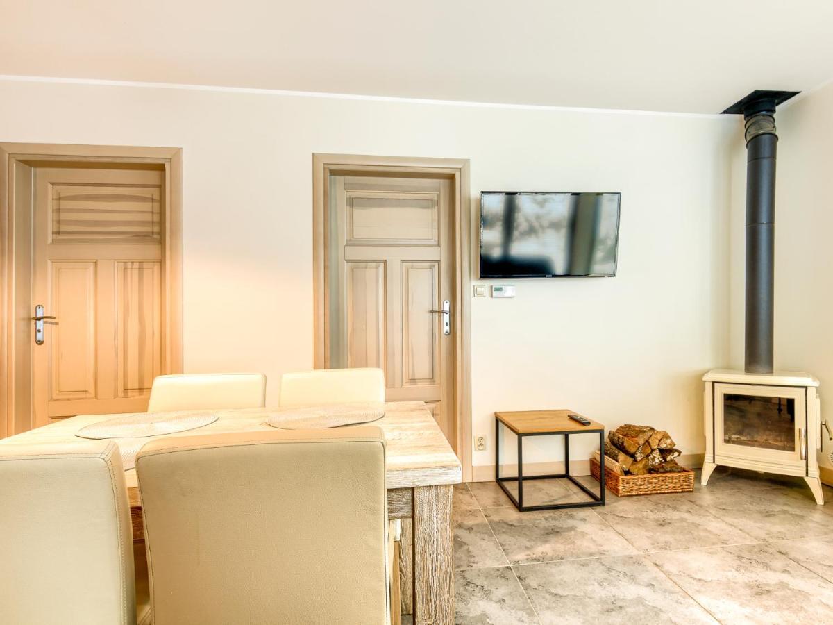 Mazursko - Komfortowe Apartamenty Nad Jeziorem, Sauna, Kominki Na Parterze เครโตวิเนย์ ภายนอก รูปภาพ
