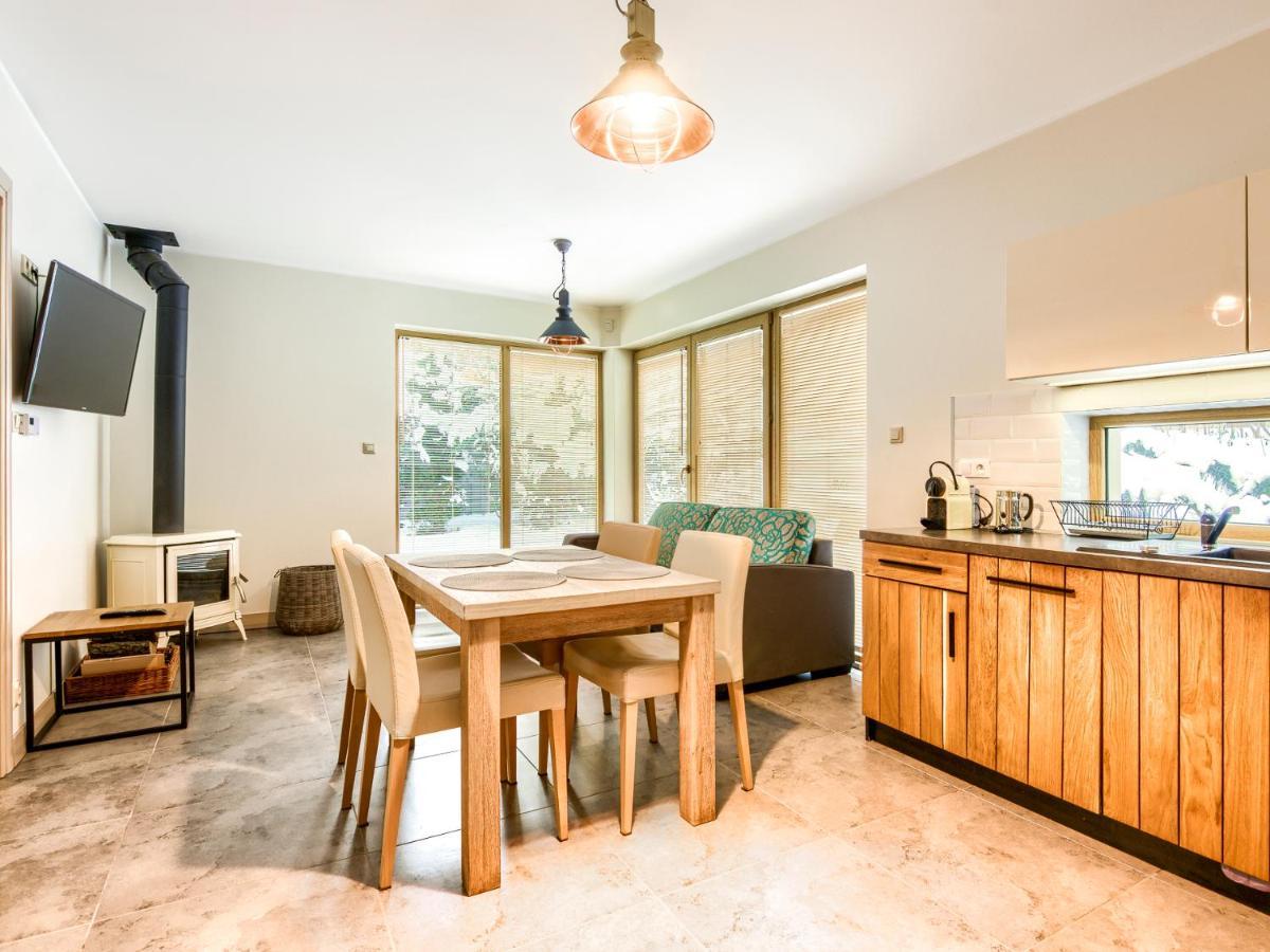 Mazursko - Komfortowe Apartamenty Nad Jeziorem, Sauna, Kominki Na Parterze เครโตวิเนย์ ภายนอก รูปภาพ